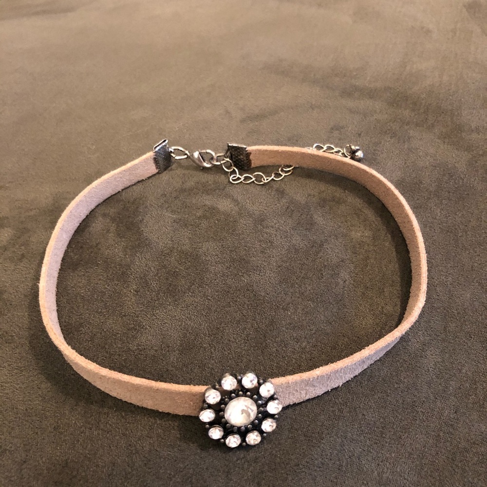 $4 Add on W/Bundle- leather choker